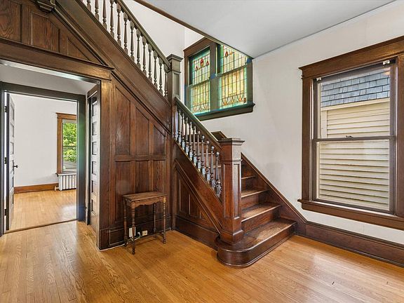 4th image of 2963 N Prospect AVENUE