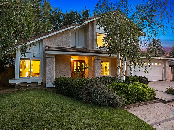 2nd image of 25521 Via Jardin