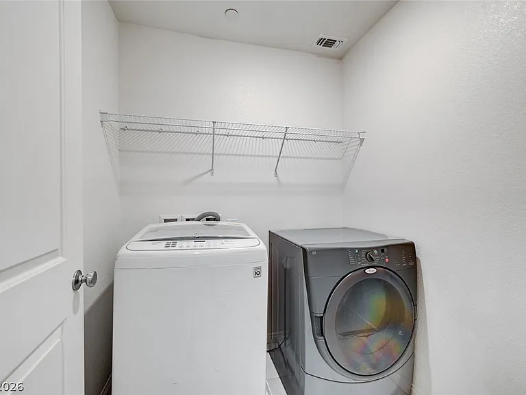 8454 Vacarez Dr — Photo 42
