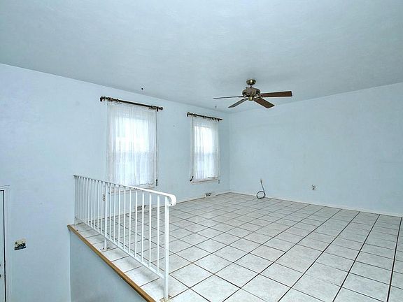 5th image of 4733 Jacklin Dr NE