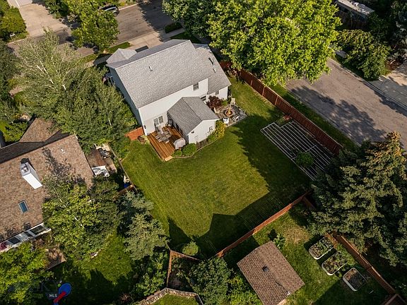 4th image of 1218 Woodland Dr