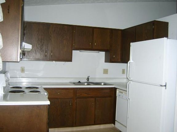 3rd image of 2103 Poncianni Dr