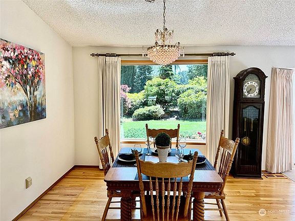 3rd image of 1534 Colonial Ct SW