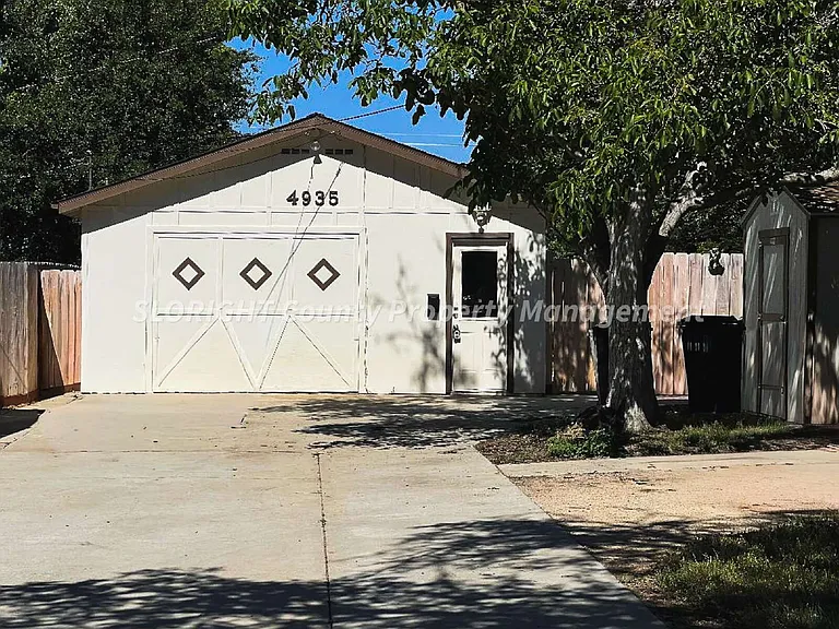 4935 Miramon Granny — Photo 1