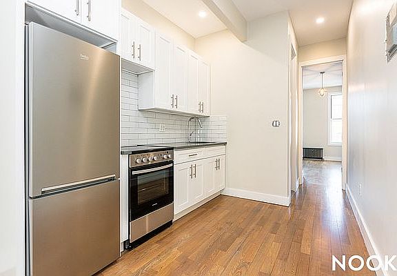 2nd image of 170 Jefferson St #4R