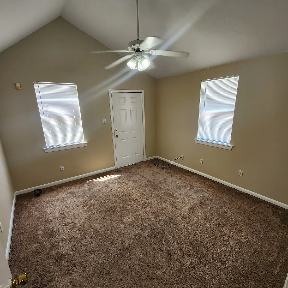 Building Photo - 1135 Burdette St