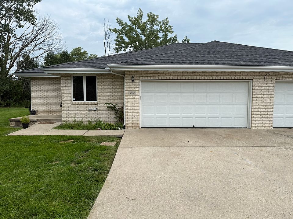 1st image of 207 Twilight Dr