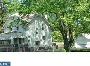 21 Cooper Ave, Clementon, NJ 08021