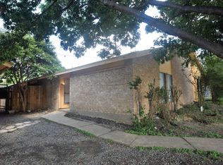 109-111 W Timberview Ln, Arlington, TX 76014