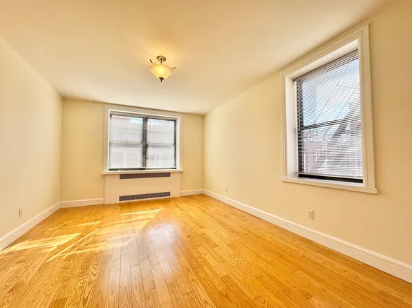 36-40 Bowne Street image 18 of 21