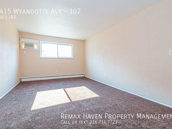 3rd image of 1415 Wyandotte Ave APT 102