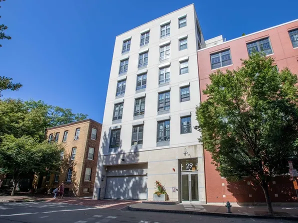 29 Otis St Unit 202, Cambridge, MA 02141