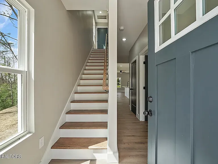 3353 Lay Ave SE — Photo 4