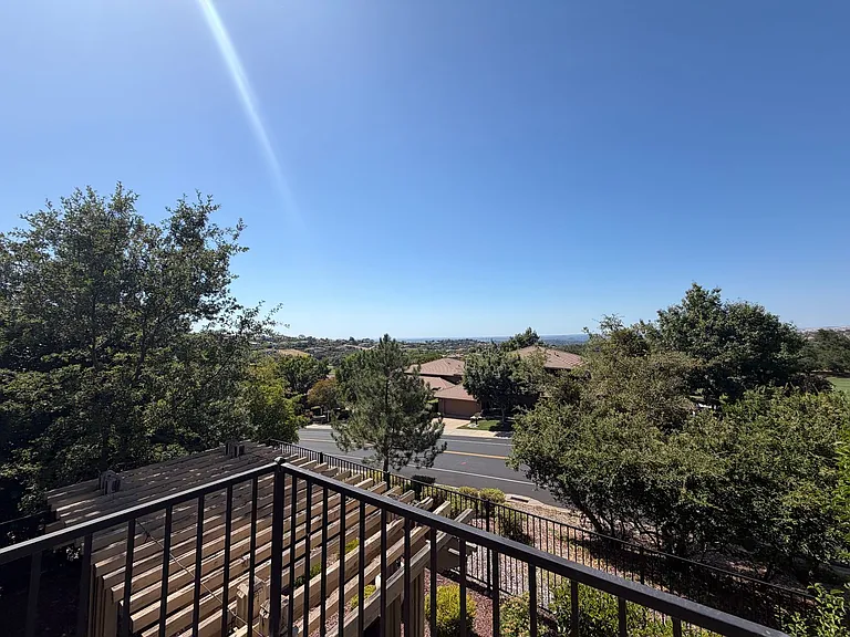 1014 Gamay Dr — Photo 12