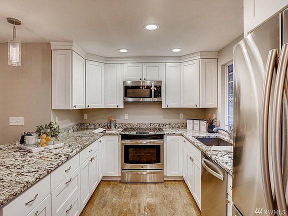 Spacious Kitchen