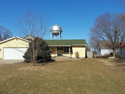1007 N 4th St, Lacon, IL, 61540