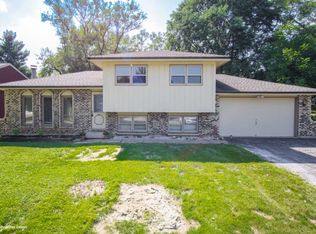 2N266 Highland Ave, Glen Ellyn, IL 60137