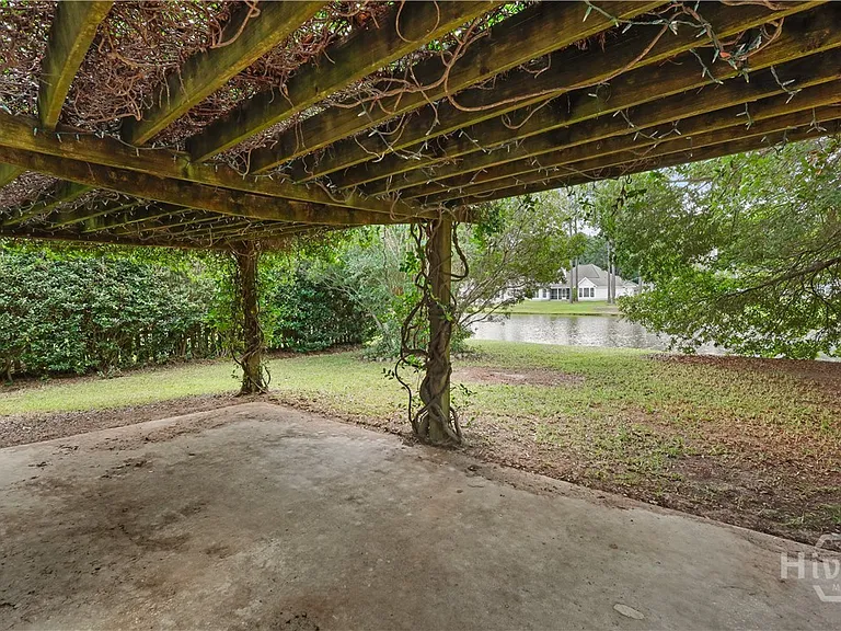 139 Pampas Dr — Photo 28