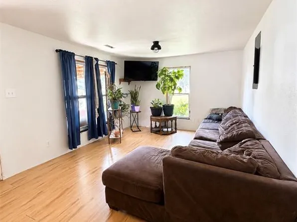 1023 Thomasville Rd, Houston, MO 65483
