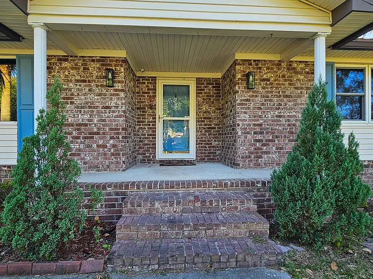 398 Furman Ln — Photo 7