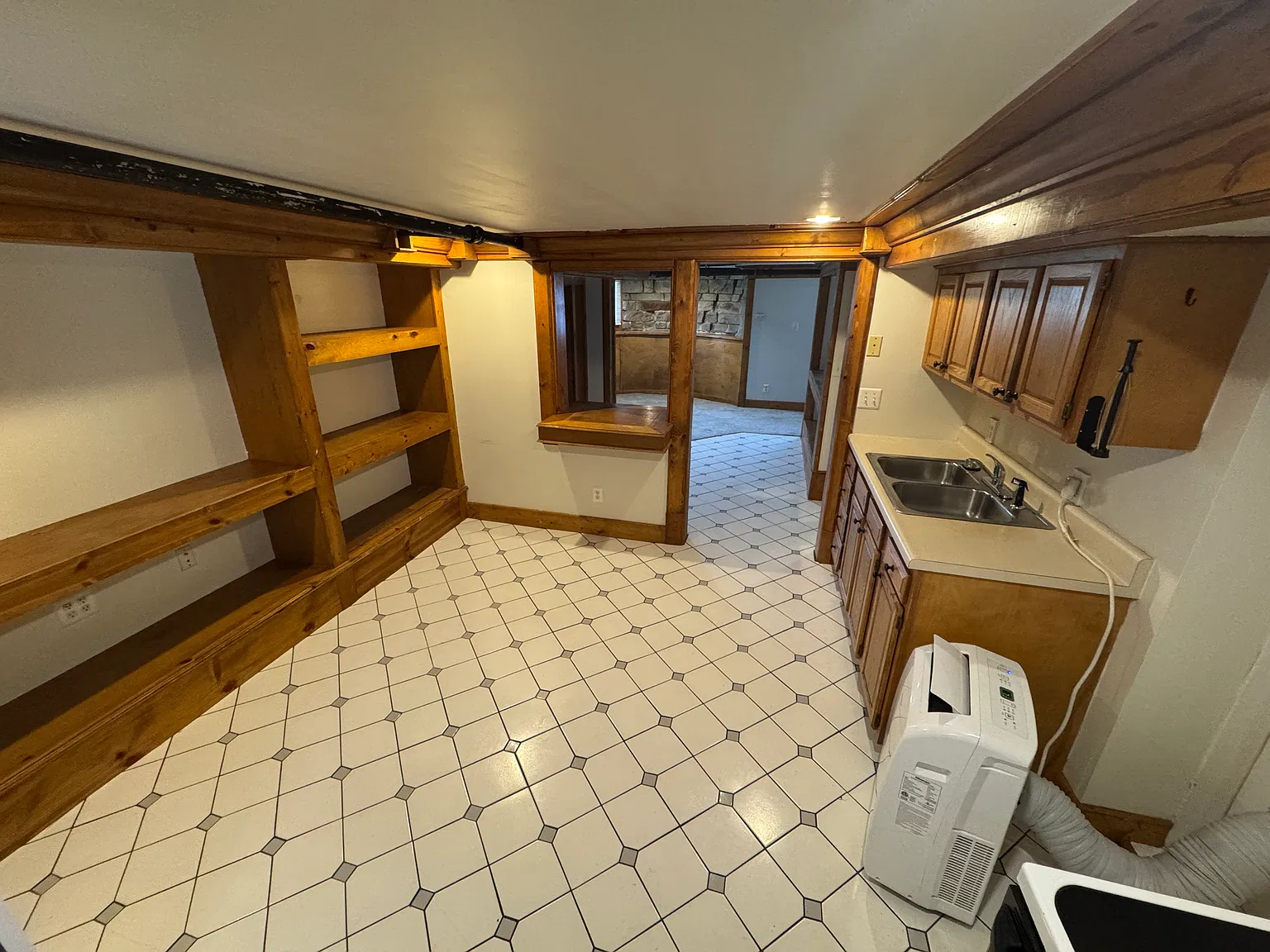 Studio, 500 sqft, $795 — Photo 2