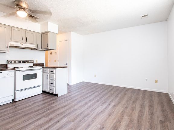 5th image of 844 N Waco Ave #11081808
