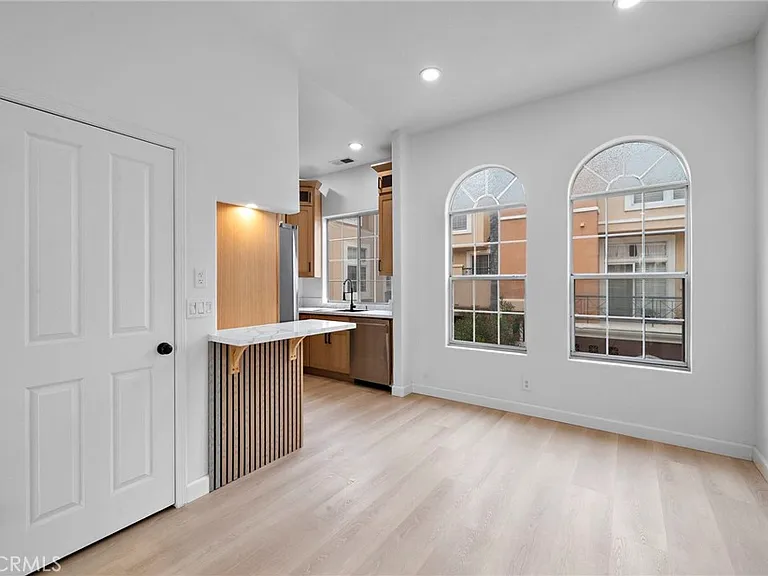 18 Crivelli Aisle — Photo 7