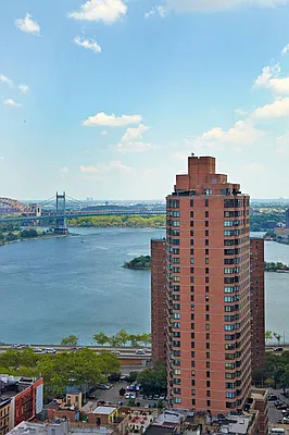 Sold by Brown Harris Stevens | media 29