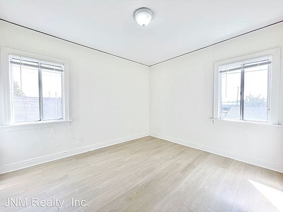 5th image of 1020 E 75th St #10540484