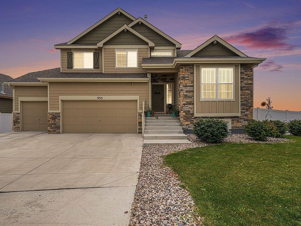 1st image of 933 Ponderosa Dr