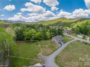500 Sophie Rd, Maggie Valley, NC 28751