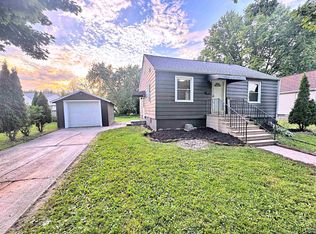 424 Goodell St, Green Bay, WI 54301