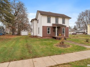 315 W Locust St, Cambridge, IL 61238