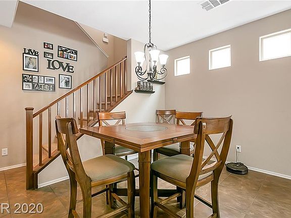 5th image of 821 Fulford Ct