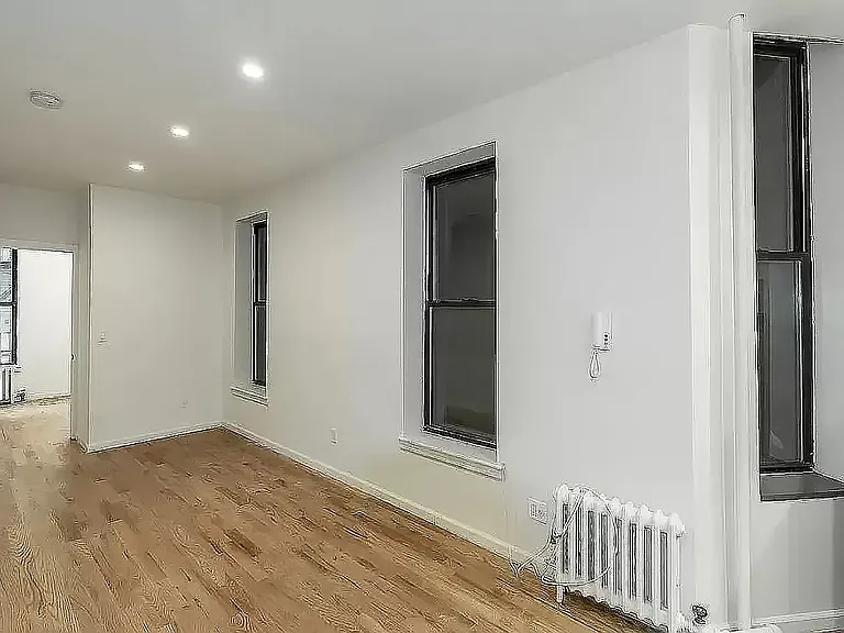 364 3rd Ave #4 — Photo 5