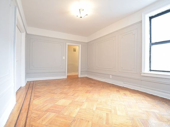 2nd image of 880 47th St APT B8