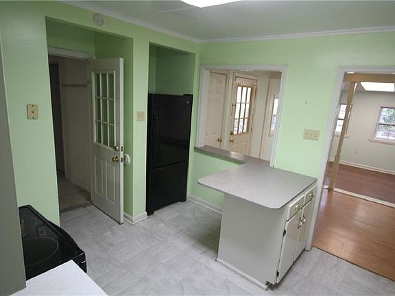 5th image of 940 Dolby St