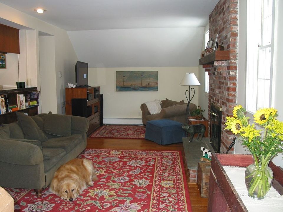 2nd image of 144 Elmdale Rd