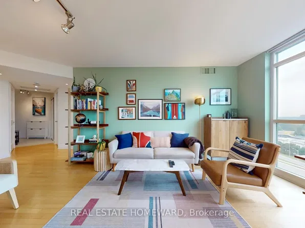 30 Harrison Garden Blvd #1207, Toronto, ON M2N 2T3