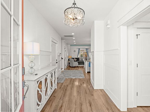 3rd image of 5228 Sea Coral Way