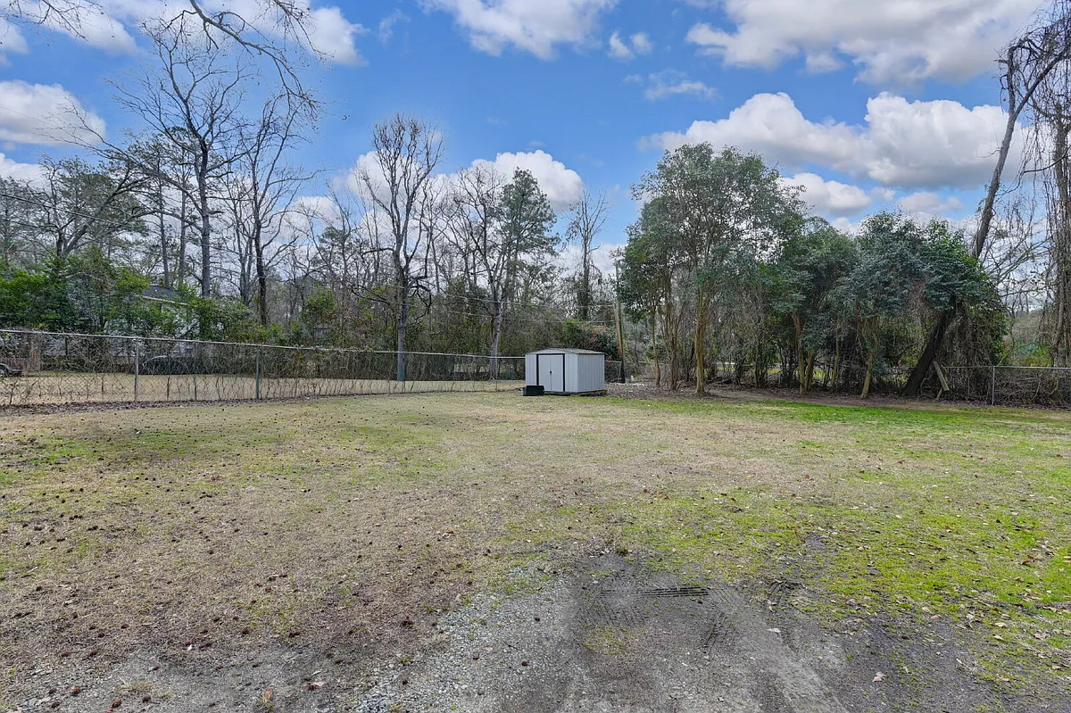 Building Photo - 3300 Margrave Rd #B