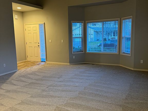 3rd image of 7327 33rd Ave NE