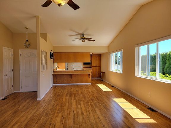 2nd image of 701 N Spencer Farm Pl