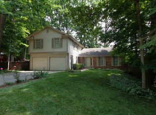 5617 Burnham Woods Ln, Fort Wayne, IN 46804
