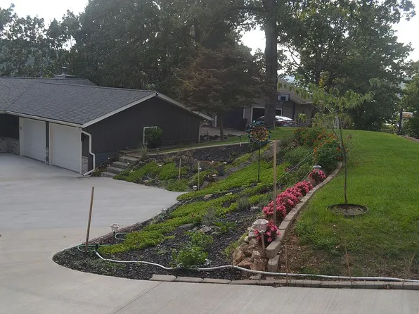 475 Woodland Pt, Linn Creek, MO 65052