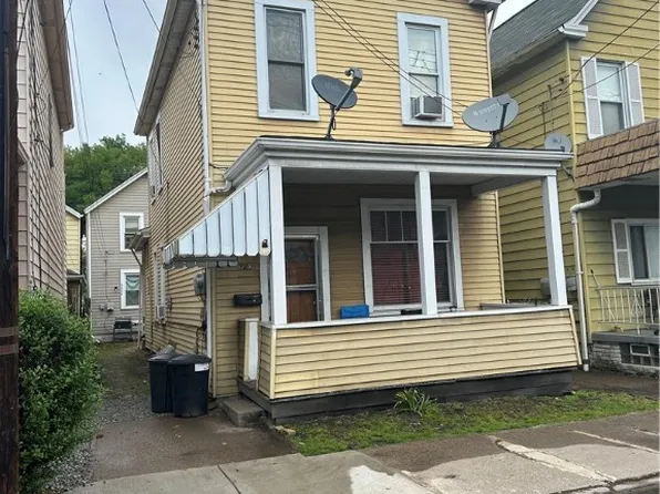 140 Watkins Ave, Wilmerding, PA 15148