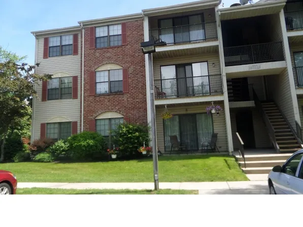 20 Joyner Ct, Lawrence Township, NJ 08648