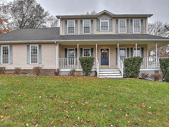2nd image of 1616 Strawberry Ln