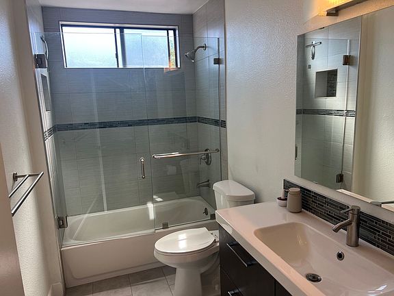 3rd image of 3761 Boundary St Unit 6