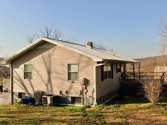 3rd image of 1264 Baker Cemetery Rd